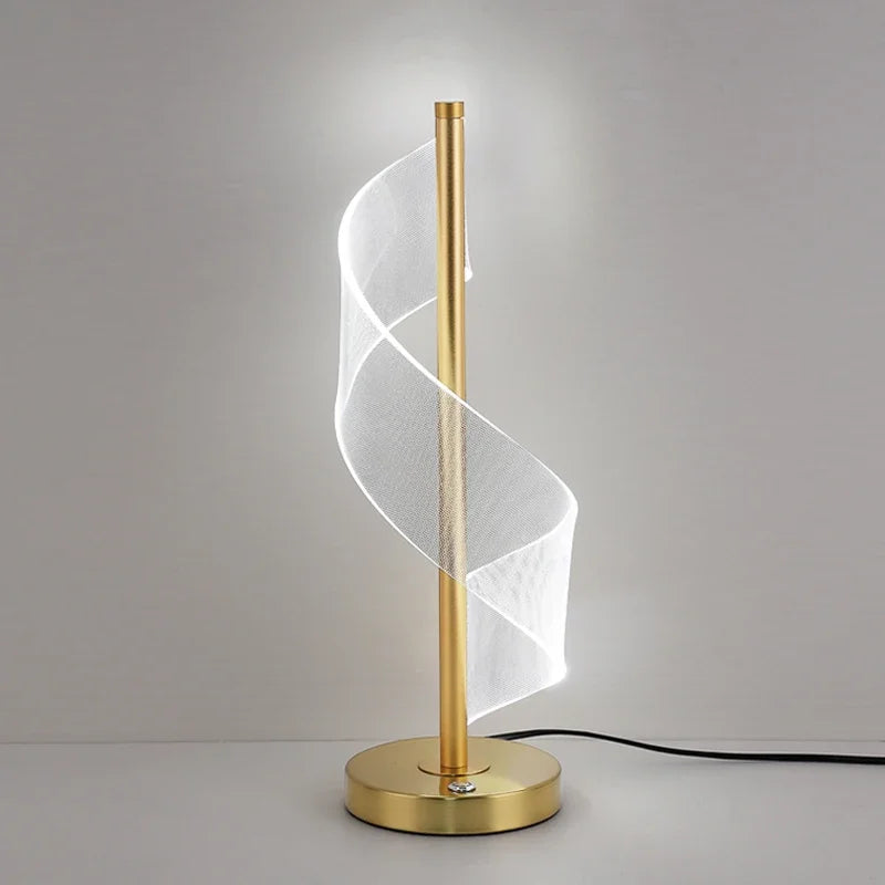 Lampe de Table  Éclat Doré et Design Contemporain - HelioLux